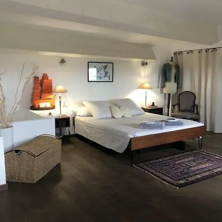 Maison 4/5 Pers Vue Imprenable A 10 Min D'avignon Ferienhaus