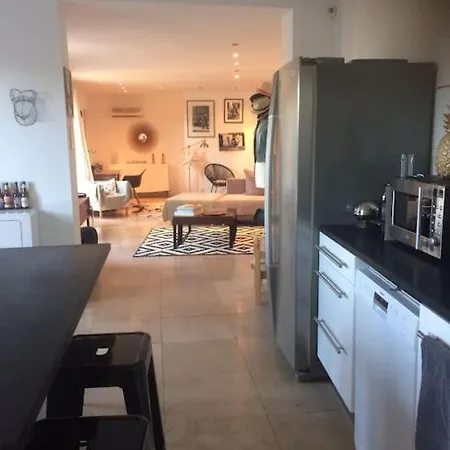 Ferienhaus Maison 4/5 Pers Vue Imprenable A 10 Min D'avignon *